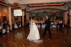 images2/RSL_Feature/BrideGroomDance-01.jpg